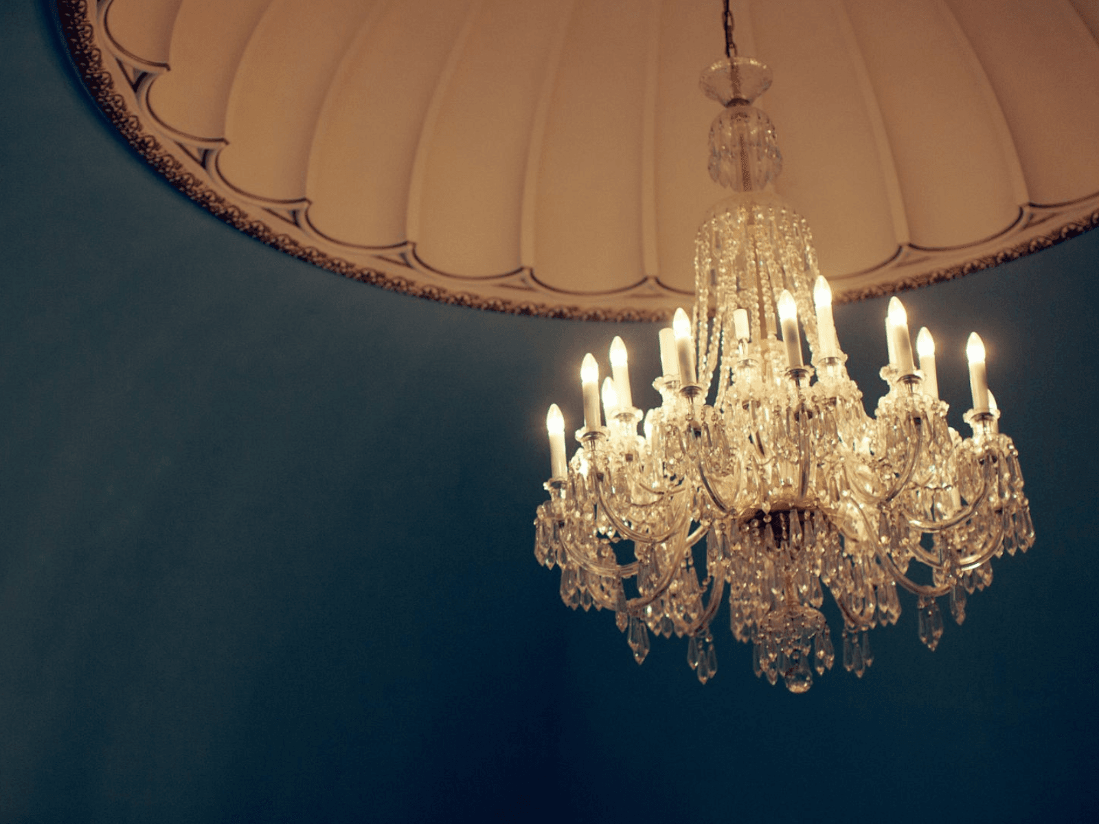 BLU CHANDELIER
